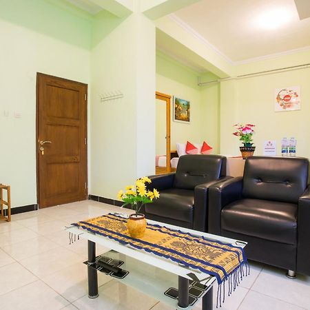 Oyo 1419 Rhona Guest House Syariah Yogyakarta Exteriér fotografie
