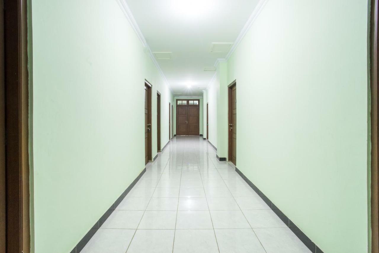 Oyo 1419 Rhona Guest House Syariah Yogyakarta Exteriér fotografie