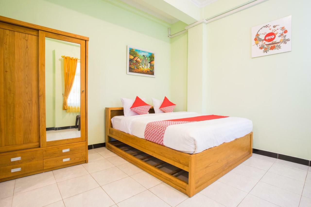 Oyo 1419 Rhona Guest House Syariah Yogyakarta Exteriér fotografie
